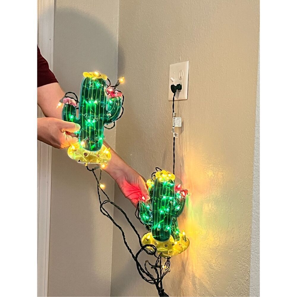 Christmas lighted cactus cacti 5 strand light southwestern Santa Fe
